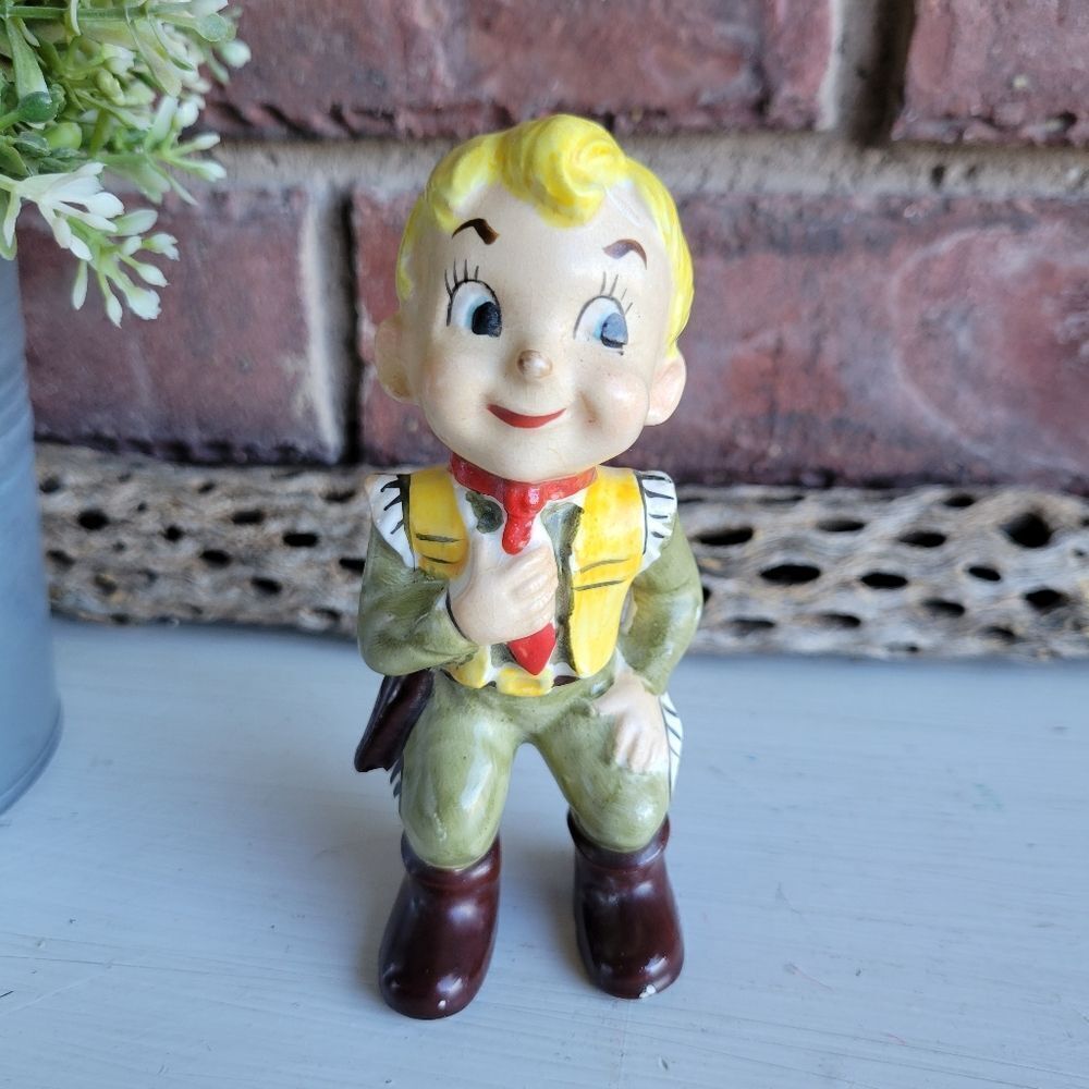Vintage Kitschy Cowboy Boy Figurine 🤠